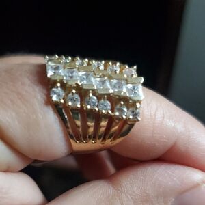 Elegant 14k Gold Women's Ring